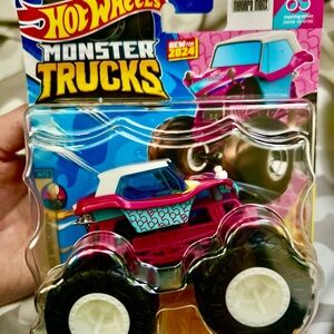 Hot Wheels Monster Truck Barbie ‘65